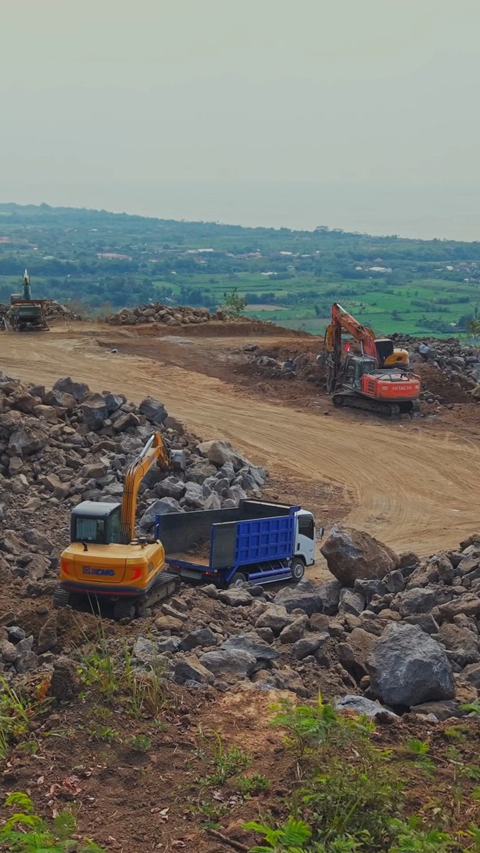 Earthworks on the AURA site in Lovina